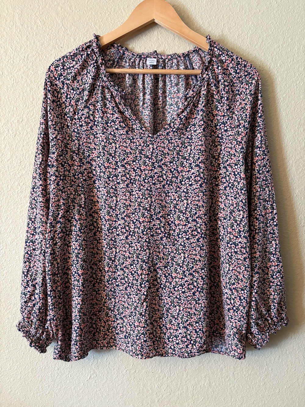 Old Navy Navy Ditsy Floral Blouse Women's Large Split Neck Long Sleeve Top